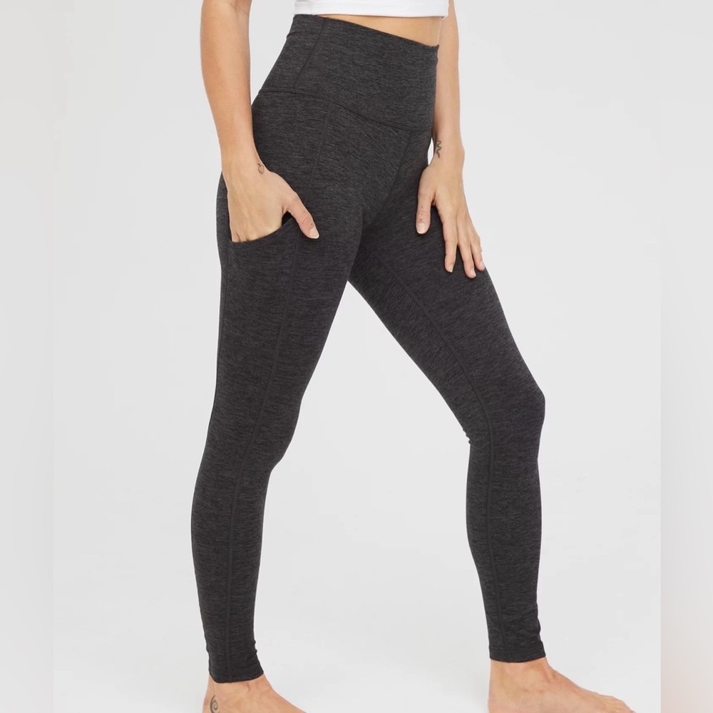 OFFLINE By Aerie The Hugger High Waisted Pocket Legging Small Short 24.5”